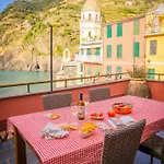 La Casa Di Eroico Vino 3*