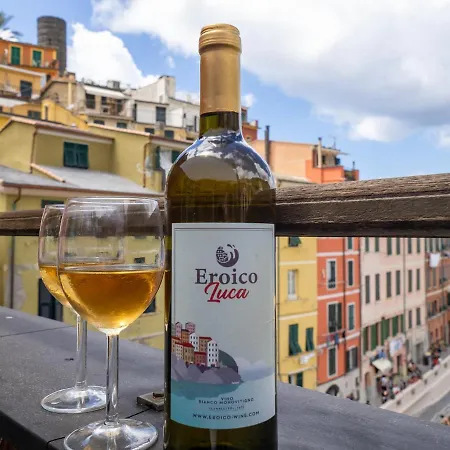 La Casa Di Eroico Vino Vernazza