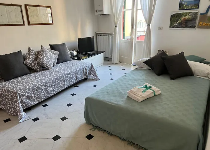Apartmanhotel La Casa Di Eroico Vino 3*